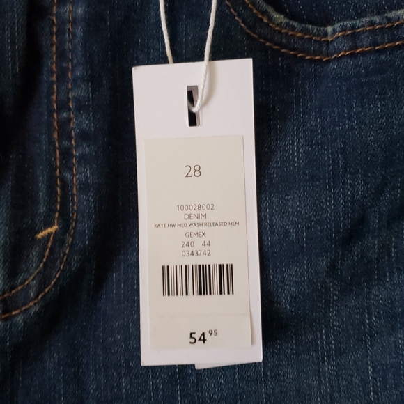 DKNY Dark Wash Skinnies - Picture 2 of 5